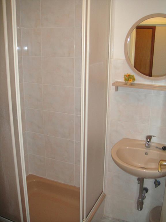 Dobra Apartments Trogir Oda fotoğraf